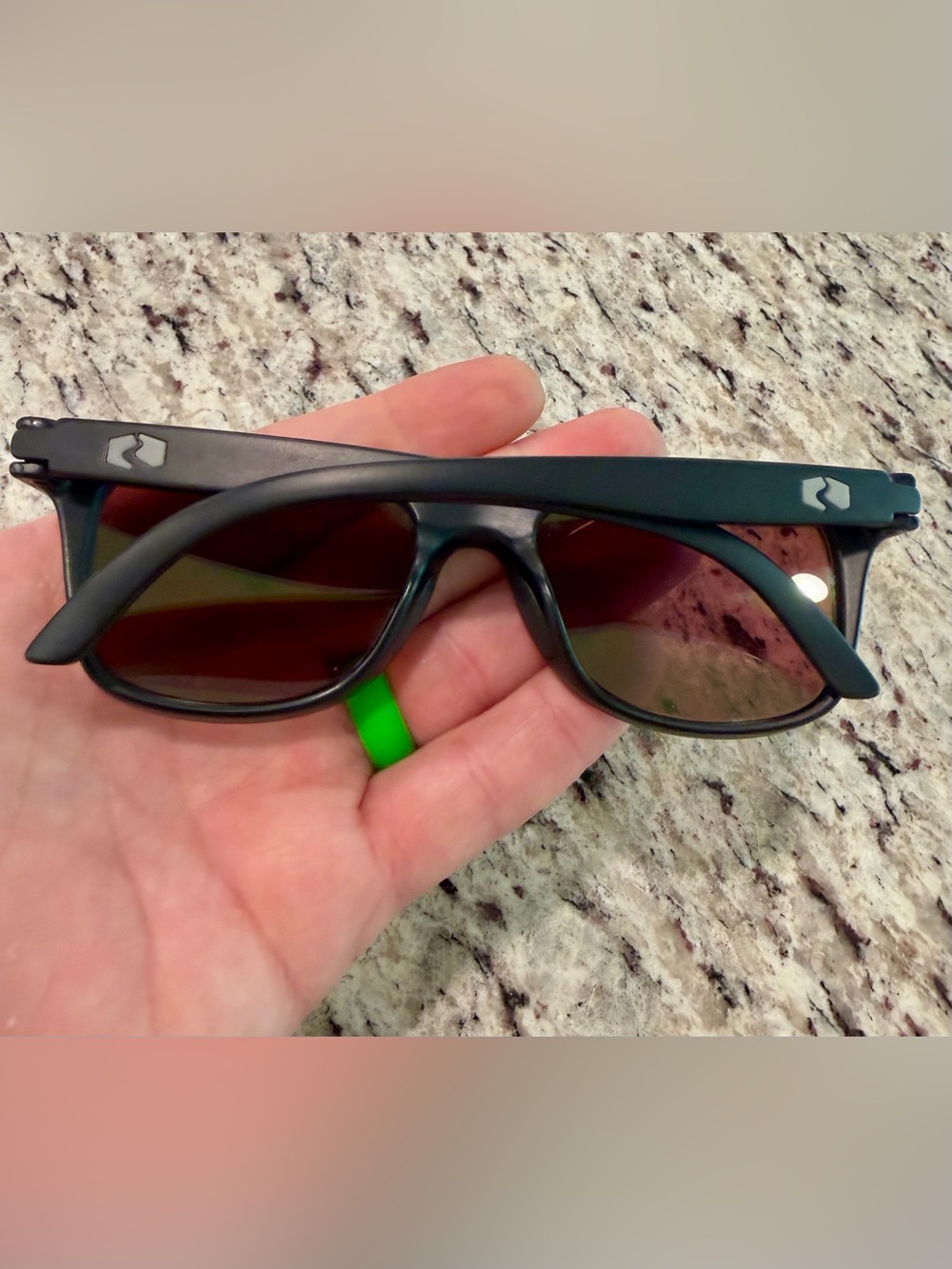 Rheos Black Nylon Optics Polarized Sunglasses 100% UV Protection 00140 - Picture 11 of 16